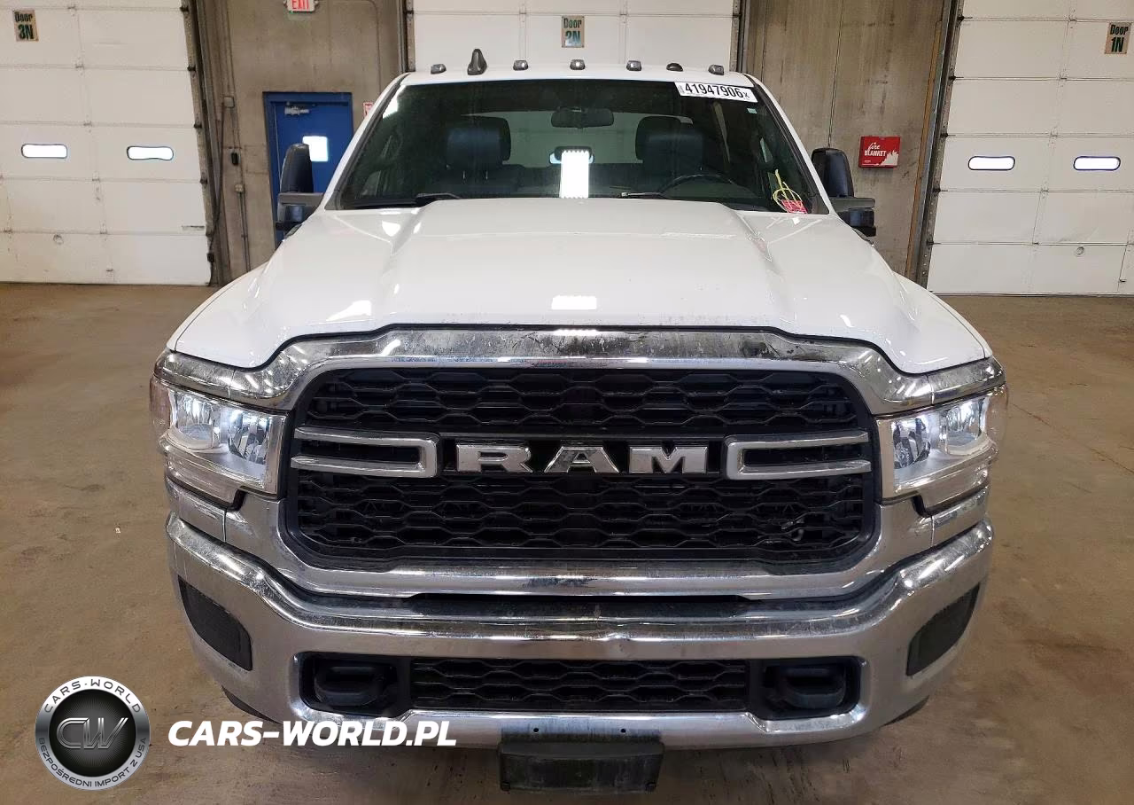 2023 Ram Trucks 2500 Tradesman VIN:3C6UR5CL6PG569765 - 5