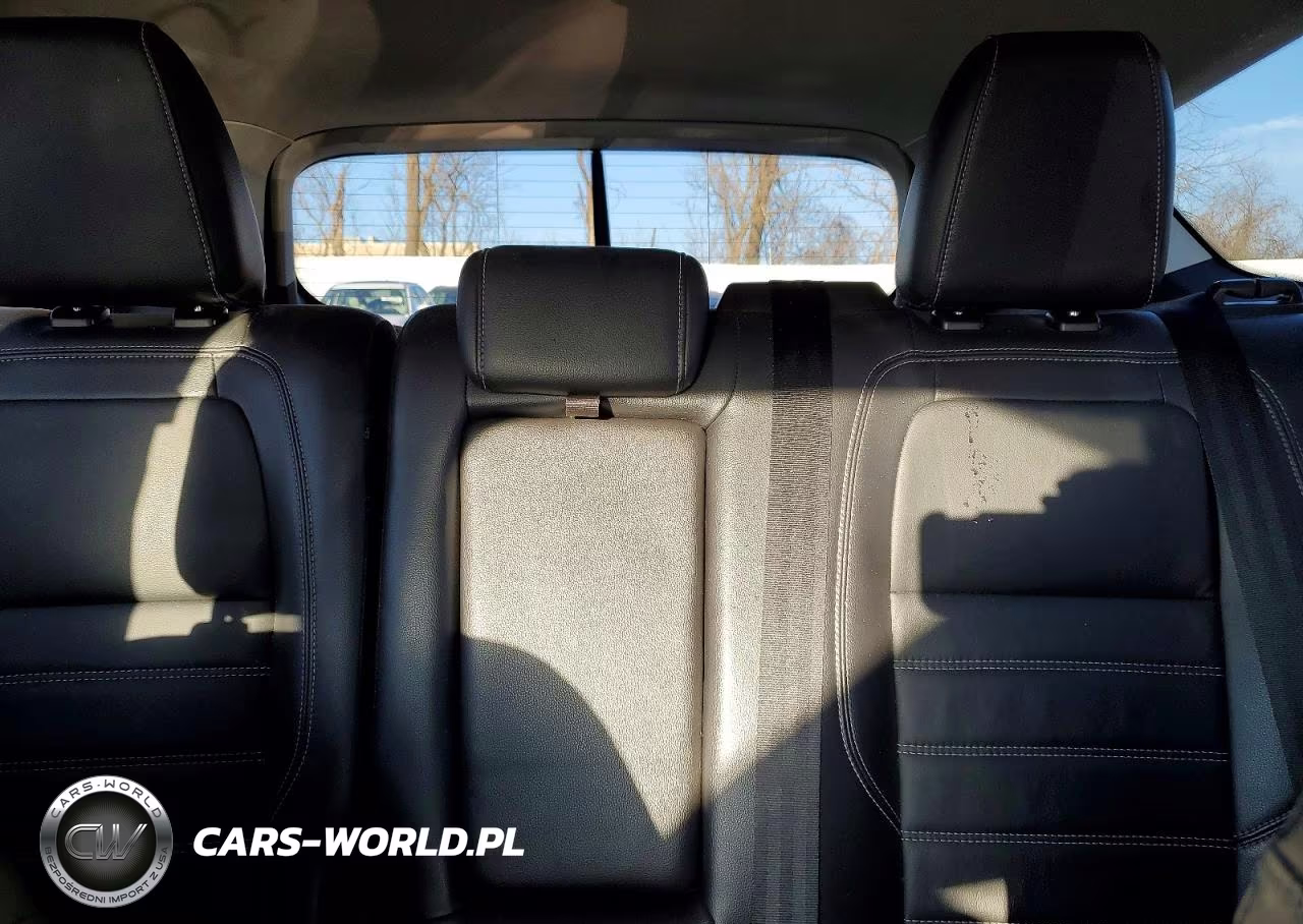 2019 Ford Escape Titanium VIN:1FMCU9J93KUC26091 - 10