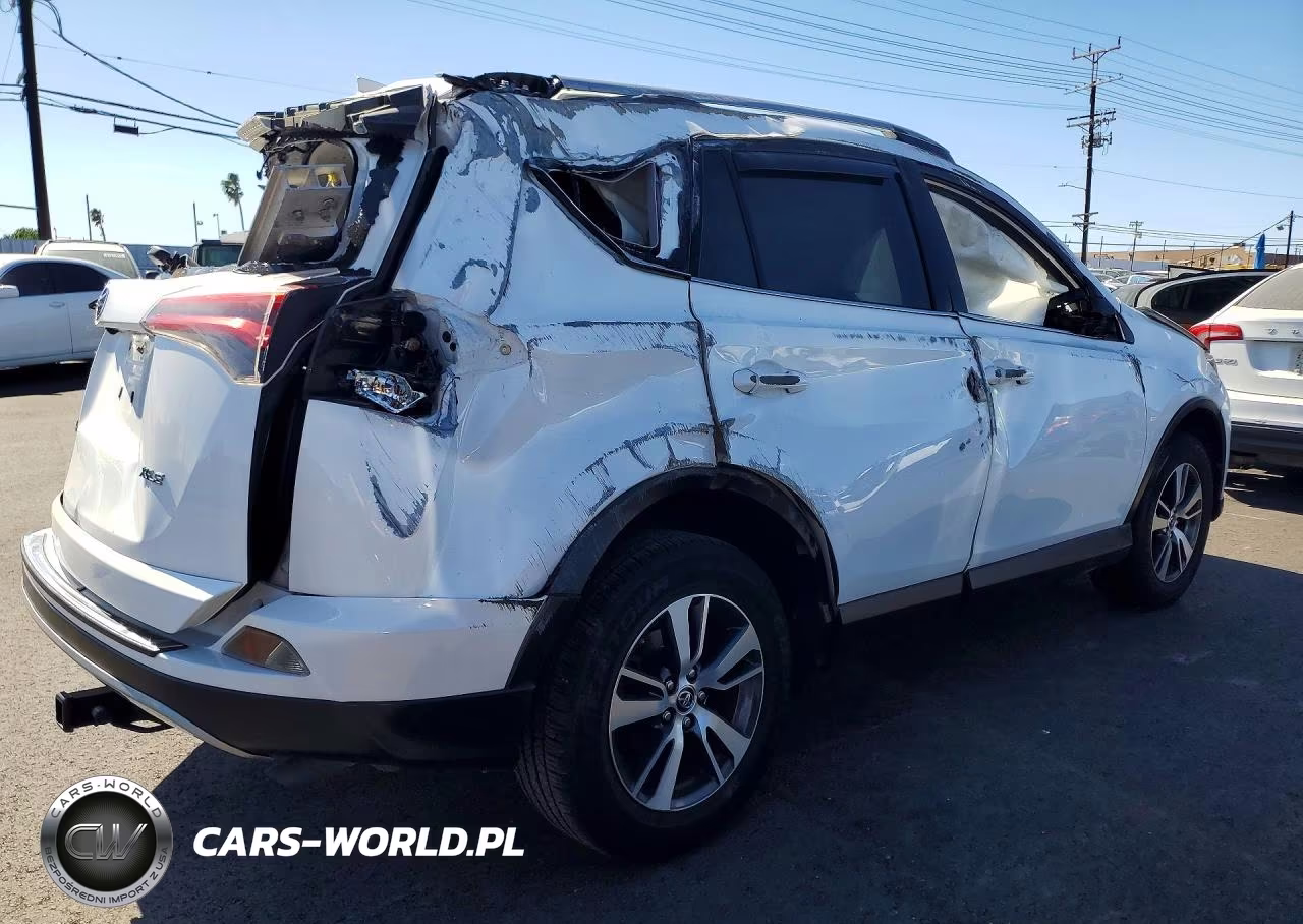 2017 Toyota Rav4 Xle VIN:JTMWFREV2HD094856 - 3