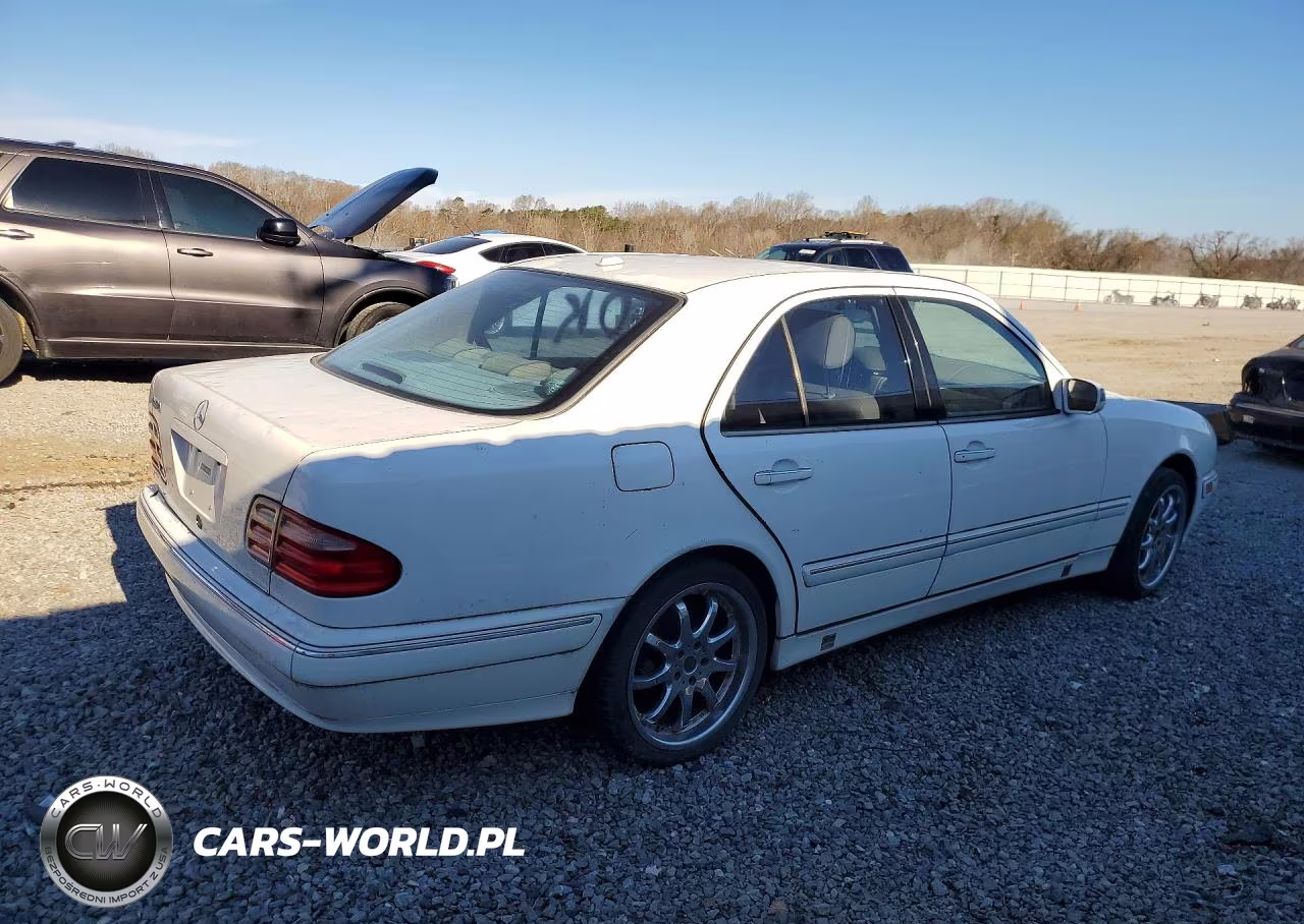 2000 Mercedes-Benz E 320 VIN:WDBJF65J7YB082721 - 3