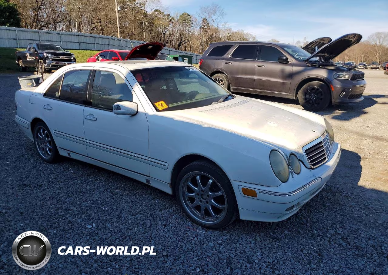 2000 Mercedes-Benz E 320 VIN:WDBJF65J7YB082721 - 4