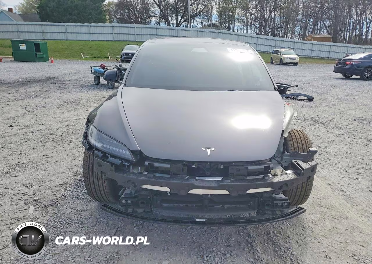 2025 Tesla Model 3 VIN:5YJ3E1EA9SF979561 - 5