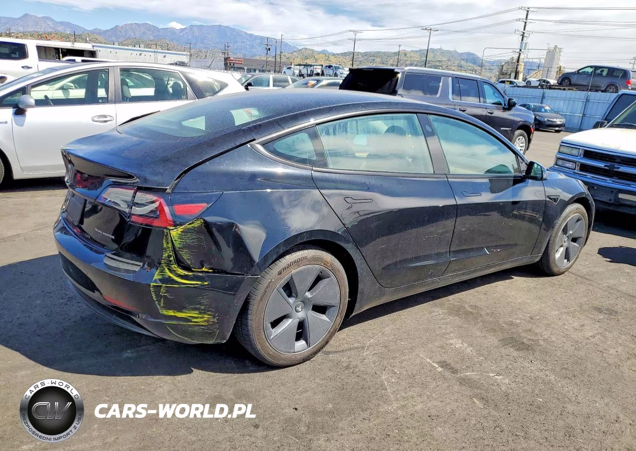 2023 Tesla Model 3 VIN:5YJ3E1EB7PF661888 - 3