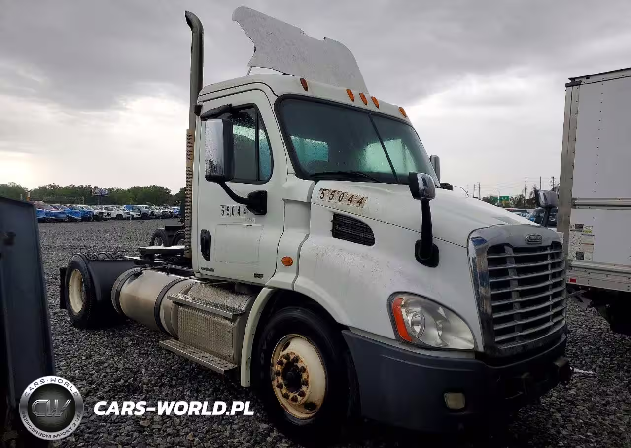 2012 Freightliner Cascadia Semi Truck