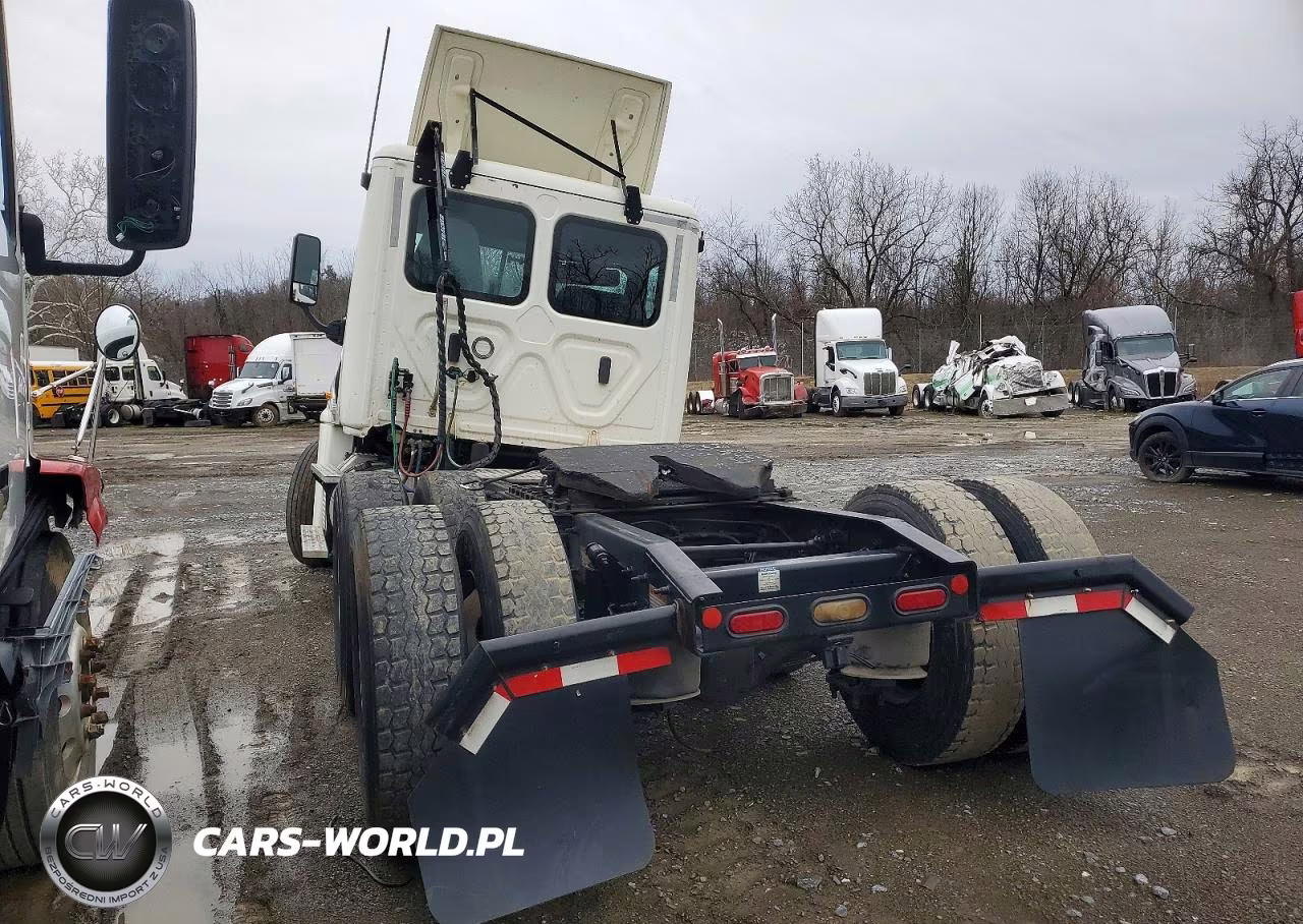 2019 Freightliner Cascadia 125 Semi Truck VIN:3AKJGEDV9KSKR9943 - 3