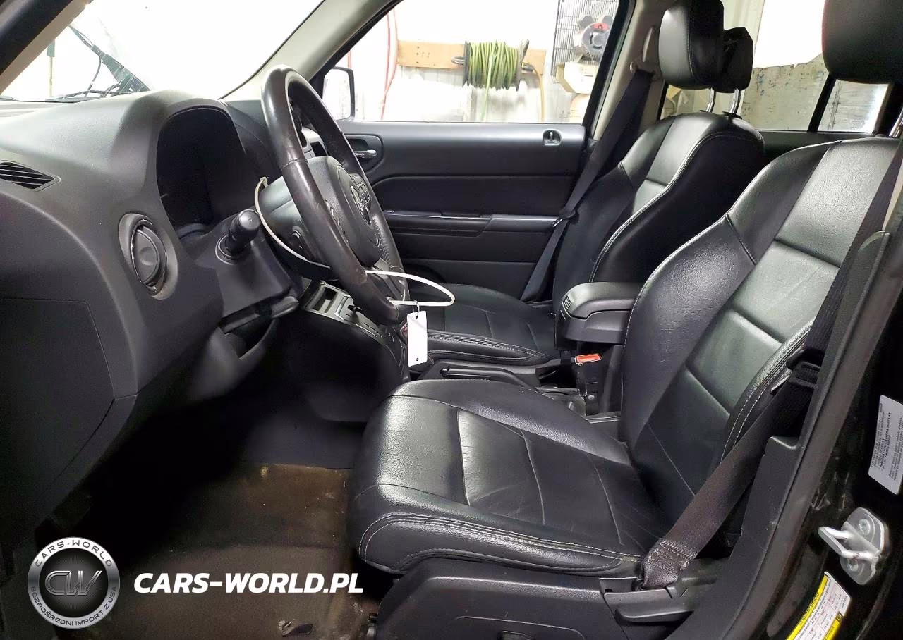 2016 Jeep Patriot Latitude VIN:1C4NJRFB0GD612654 - 7