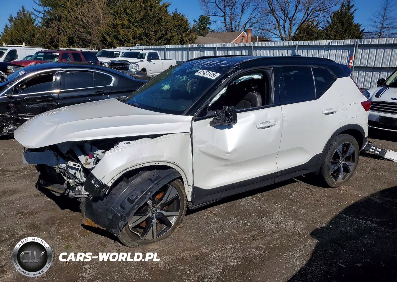 2022 Volvo Xc40 P8 Recharge Plus