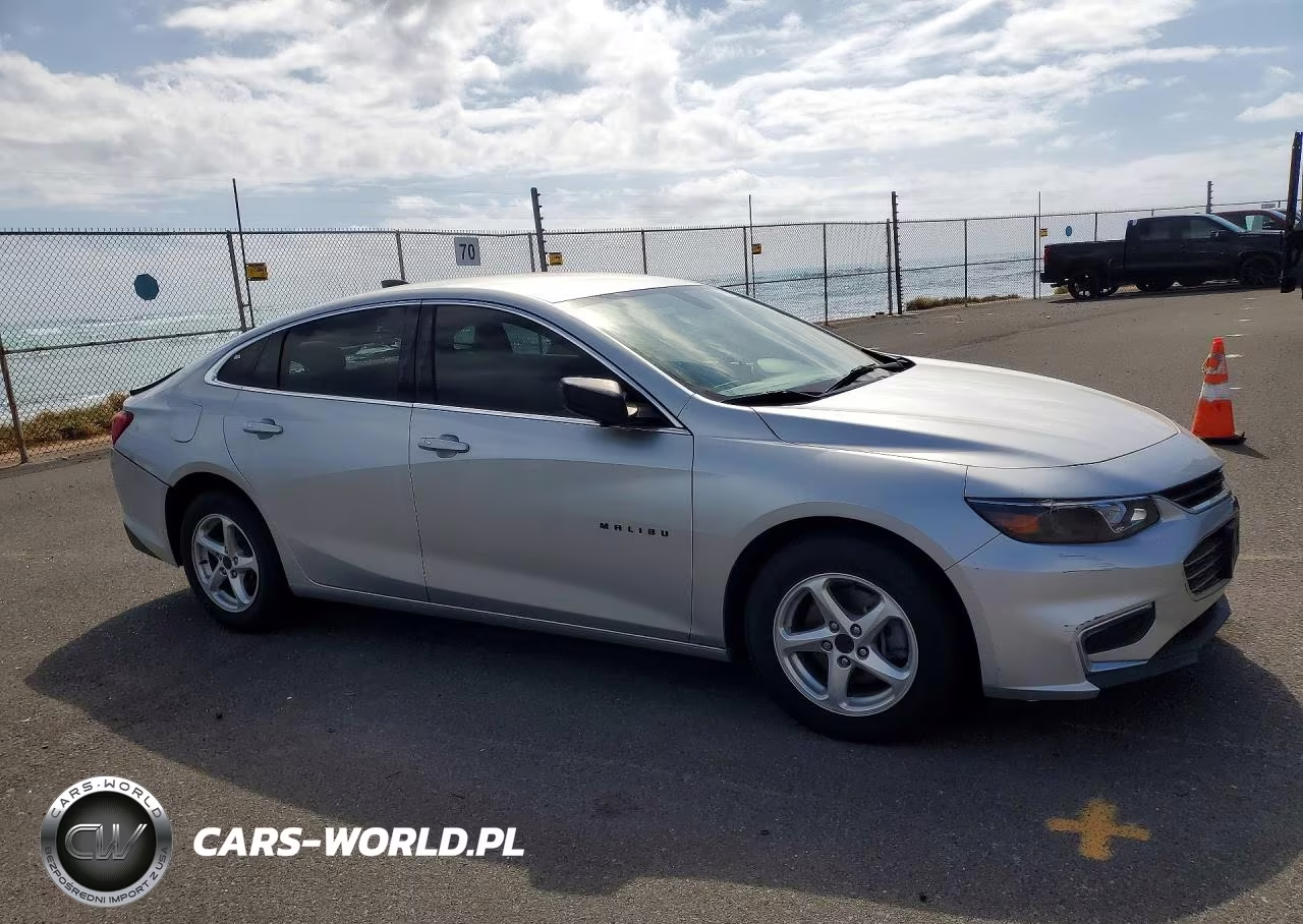 2018 Chevrolet Malibu Ls VIN:1G1ZB5ST4JF174568 - 4