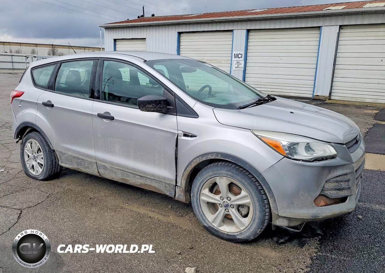 2016 Ford Escape S VIN:1FMCU0F70GUB34365 - 4