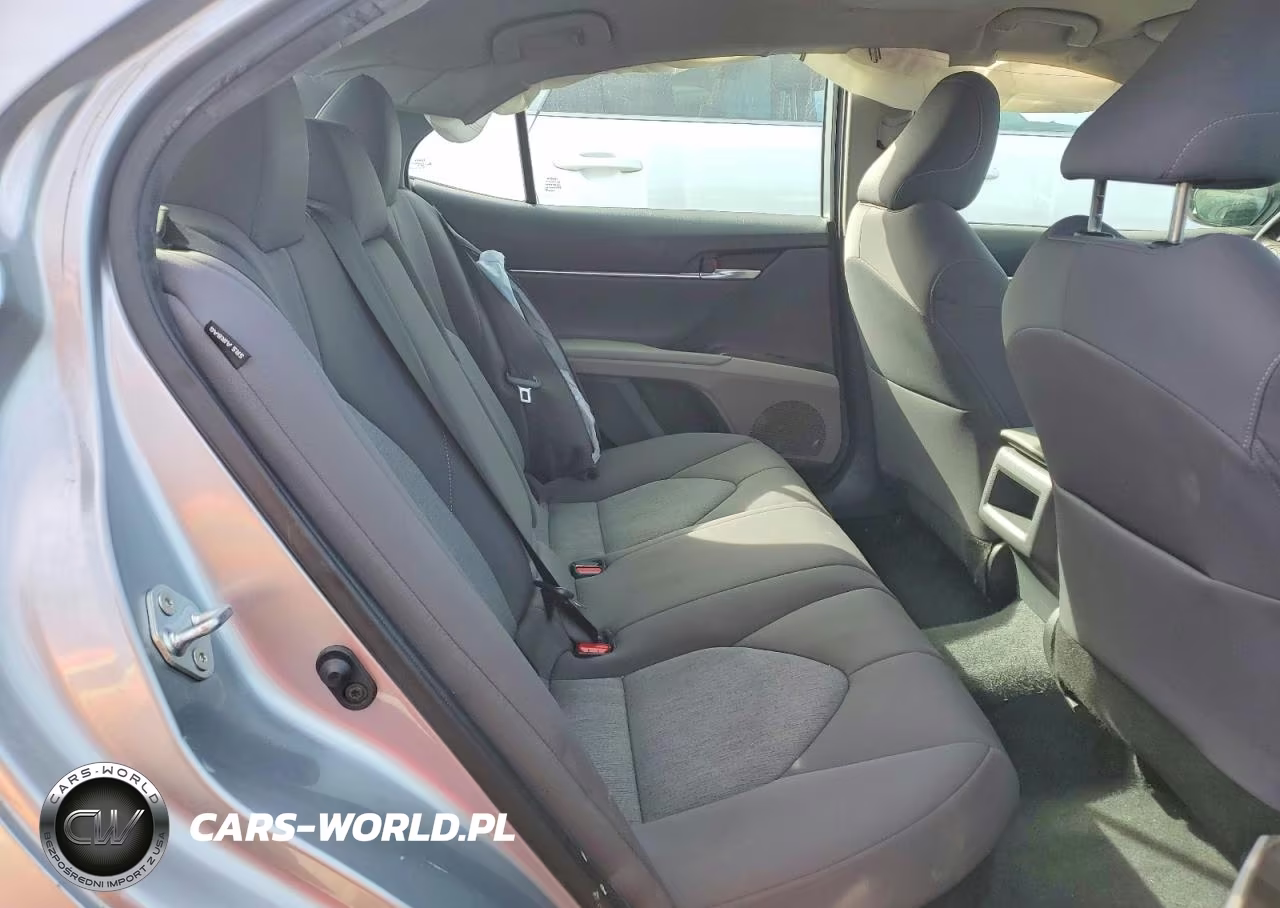 2022 Toyota Camry Hybrid Le VIN:4T1C31AKXNU591296 - 10