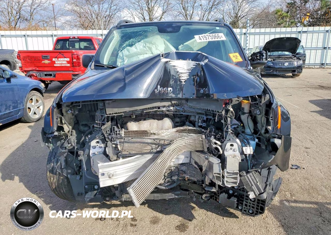 2018 Jeep Renegade Sport VIN:ZACCJBAB2JPJ15827 - 5