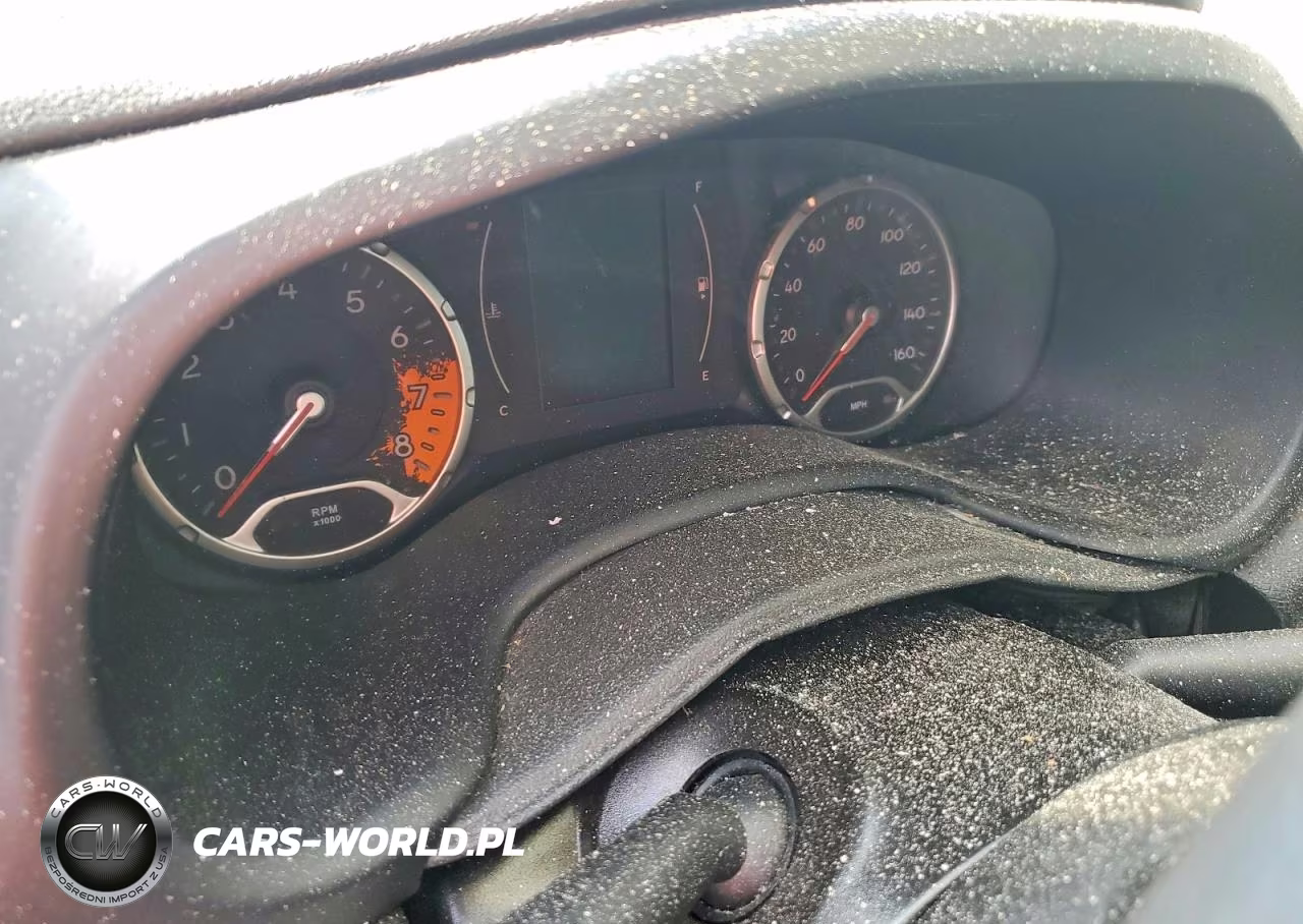 2018 Jeep Renegade Sport VIN:ZACCJBAB2JPJ15827 - 9