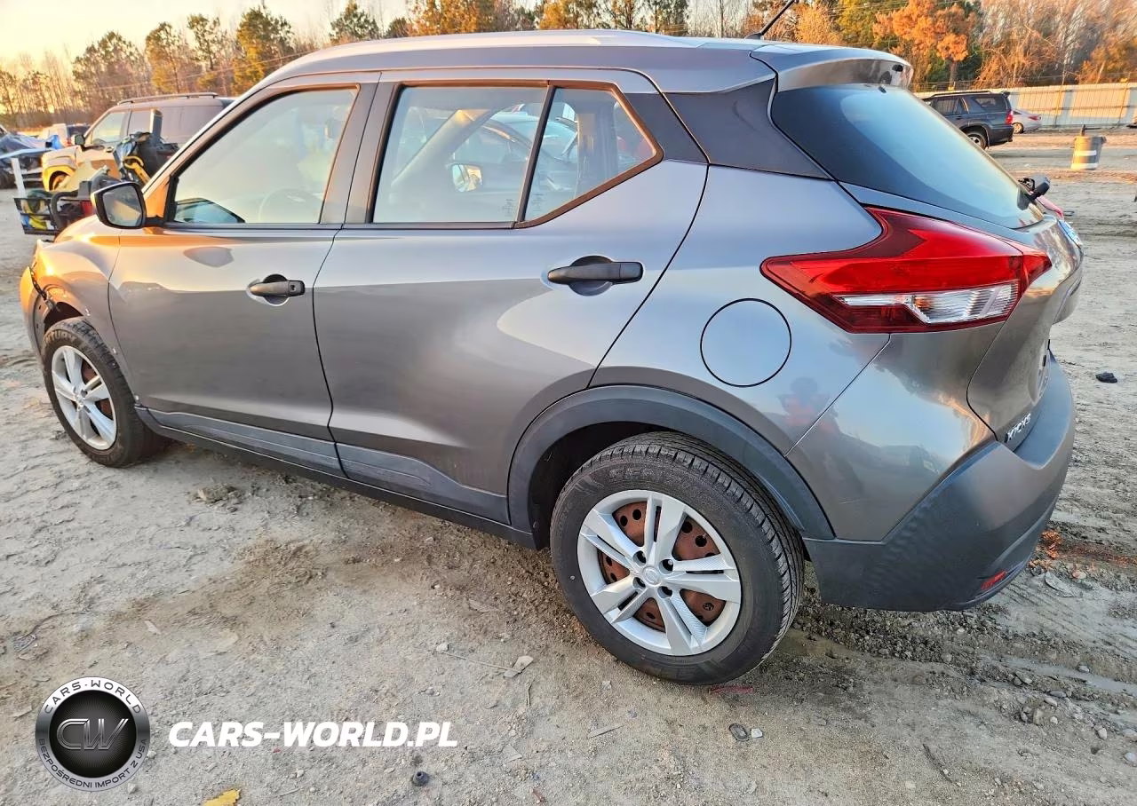2018 Nissan Kicks S VIN:3N1CP5CU3JL520902 - 2