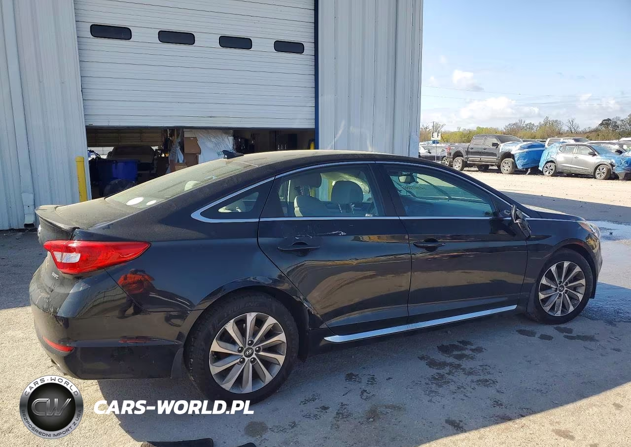 2015 Hyundai Sonata Sport VIN:5NPE34AF1FH135152 - 3