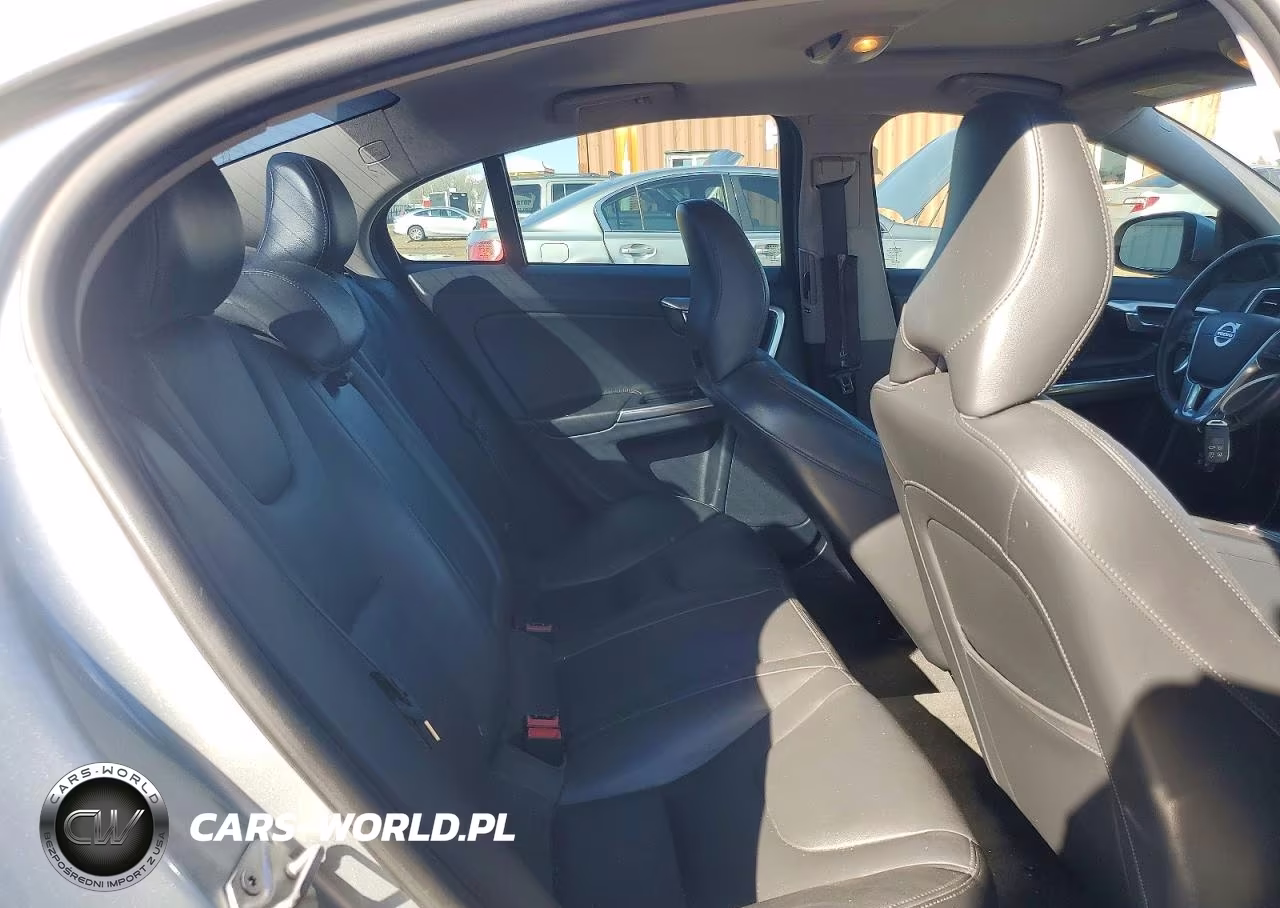 2017 Volvo S60 VIN:YV126MFL9H2421404 - 10