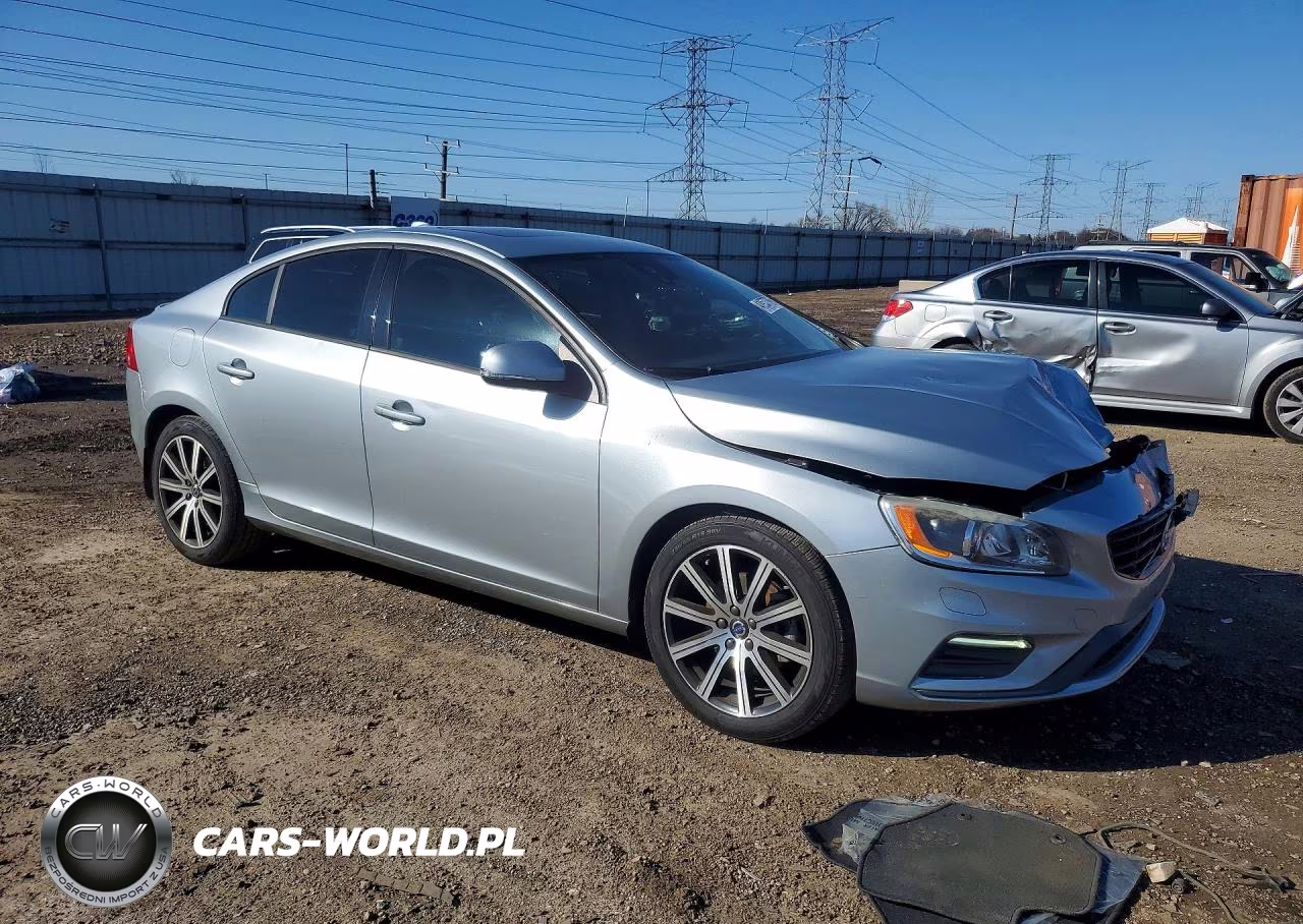 2017 Volvo S60 VIN:YV126MFL9H2421404 - 4