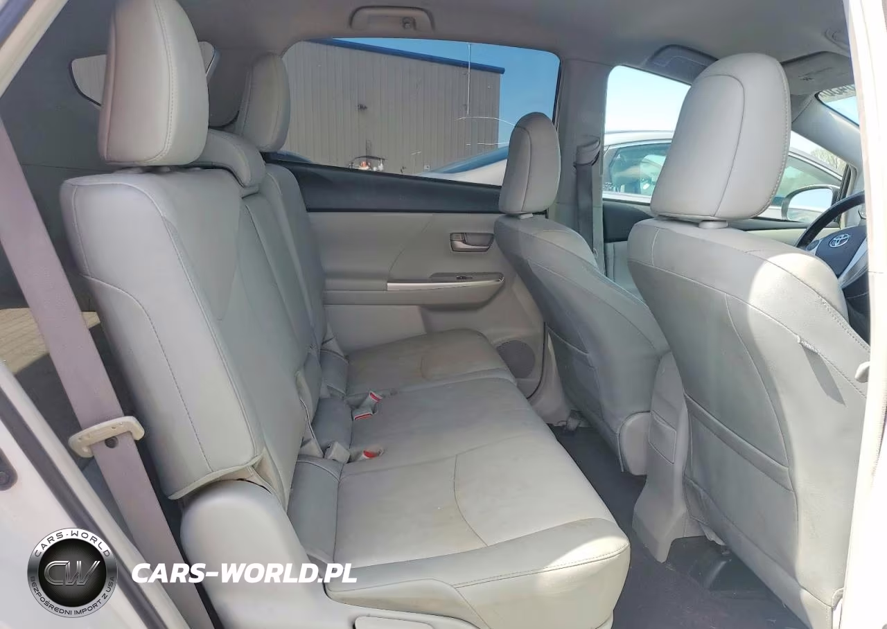 2013 Toyota Prius V VIN:JTDZN3EUXD3246063 - 11