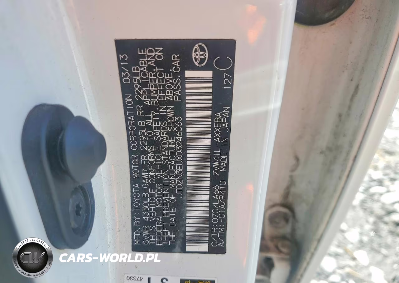 2013 Toyota Prius V VIN:JTDZN3EUXD3246063 - 13