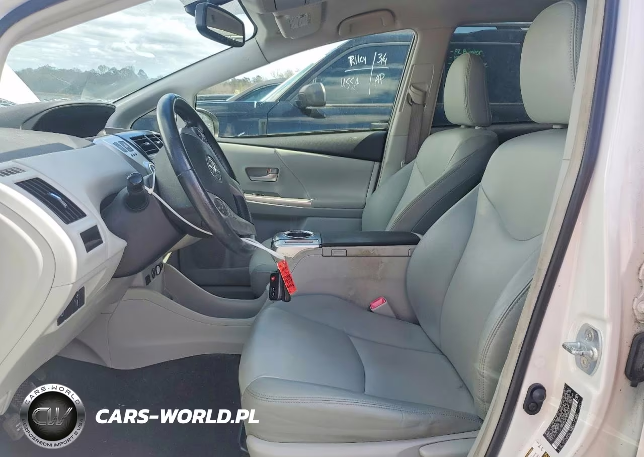 2013 Toyota Prius V VIN:JTDZN3EUXD3246063 - 7