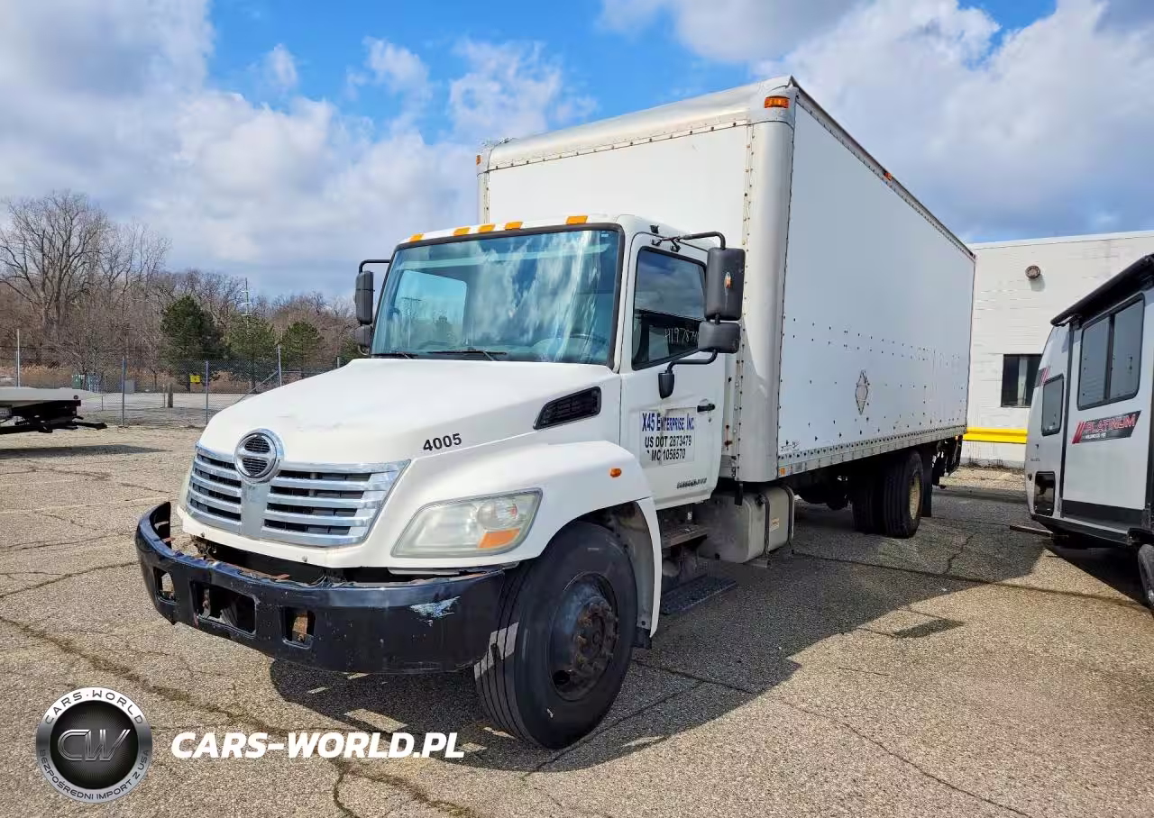 2010 Hino 258-268 Box Truck
