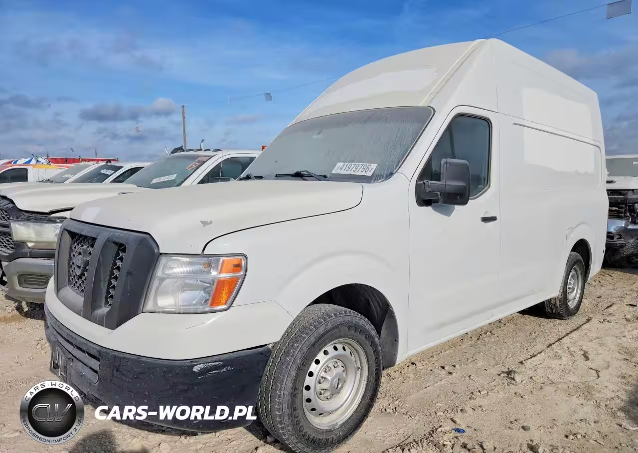 2014 Niss Medium Duty-Box Trucks