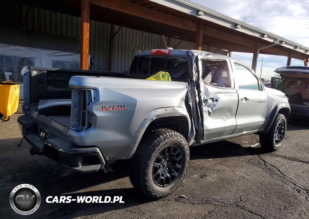 2025 Chevrolet Colorado Trail Boss VIN:1GCPTEEK0S1225058 - 3