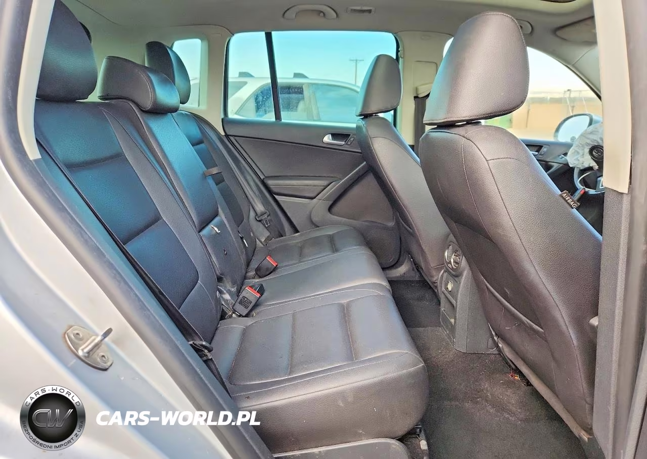 2013 Volkswagen Tiguan S VIN:WVGBV7AX3DW537832 - 10