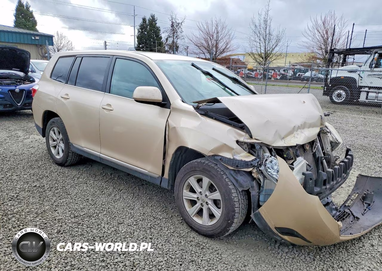 2013 Toyota Highlander Base VIN:5TDBK3EH4DS233532 - 4