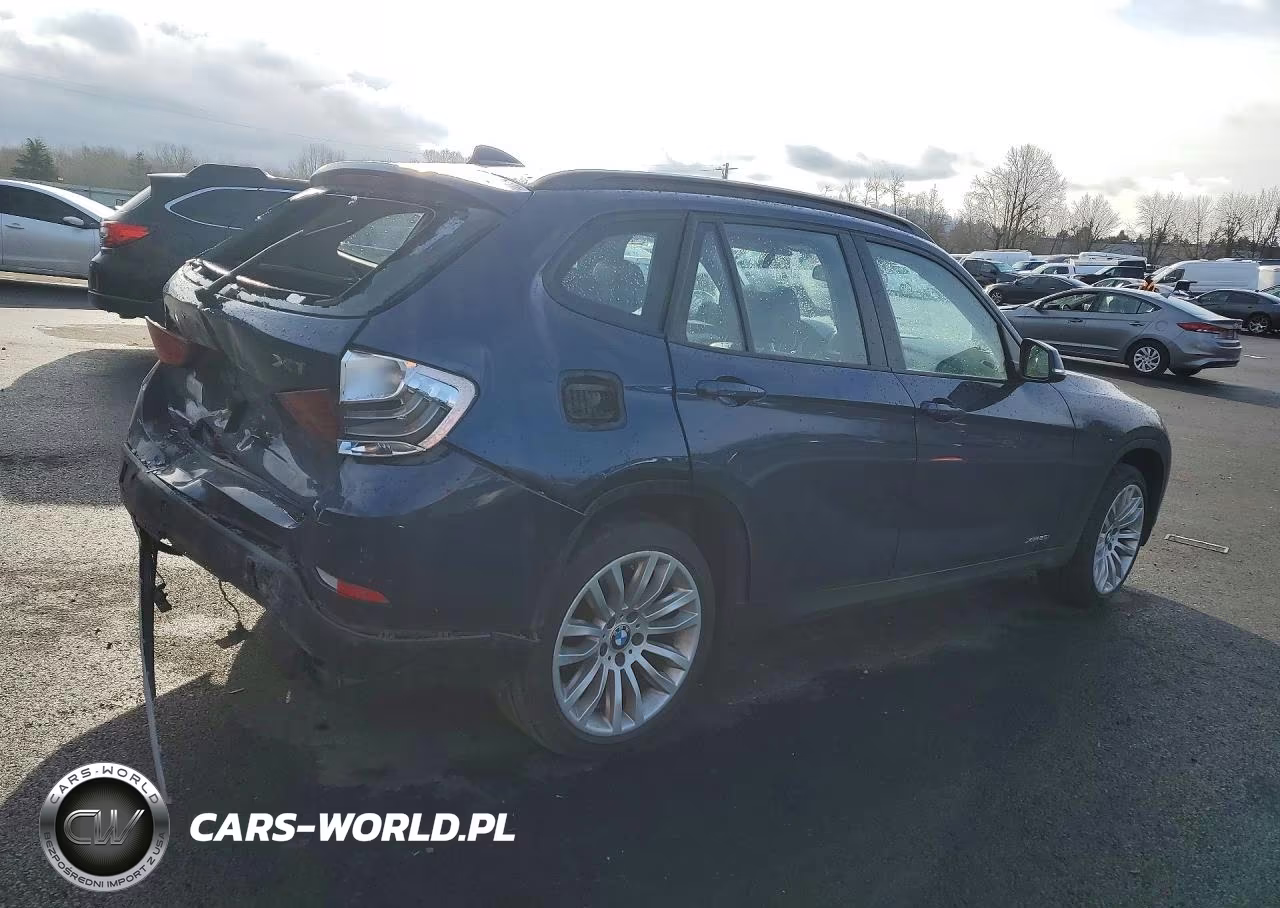 2014 BMW X1 xDrive28I VIN:WBAVL1C54EVY21667 - 3