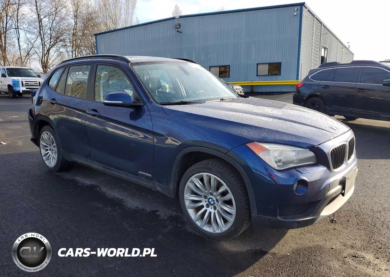 2014 BMW X1 xDrive28I VIN:WBAVL1C54EVY21667 - 4