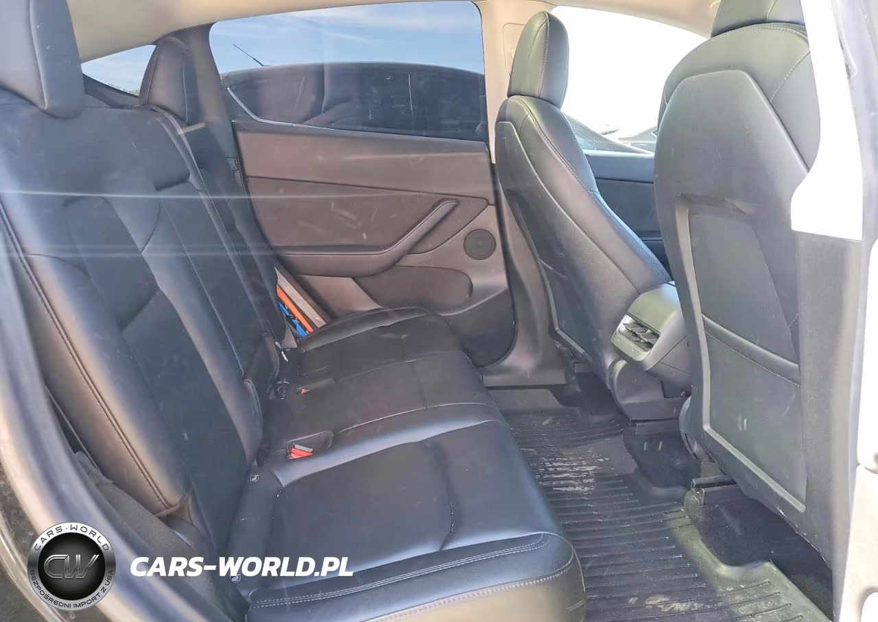 2021 Tesla Model Y VIN:5YJYGDEF5MF151250 - 10