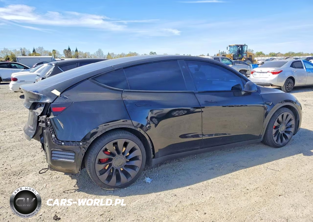 2021 Tesla Model Y VIN:5YJYGDEF5MF151250 - 3