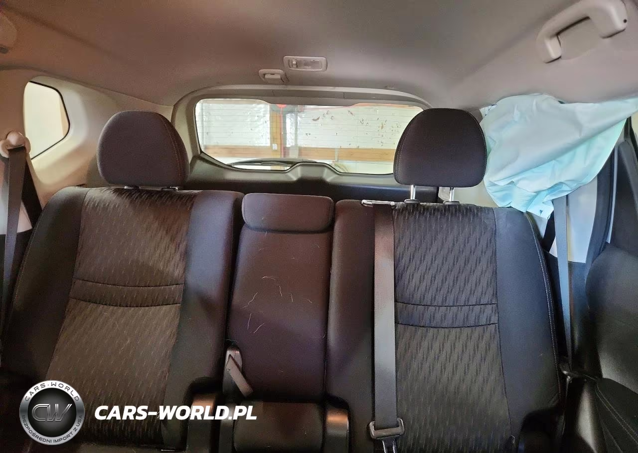 2019 Nissan Rogue S VIN:5N1AT2MT1KC829362 - 10