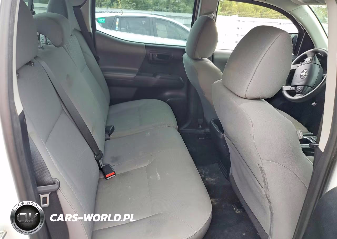2018 Toyota Tacoma Double Cab VIN:5TFAX5GN6JX131554 - 10