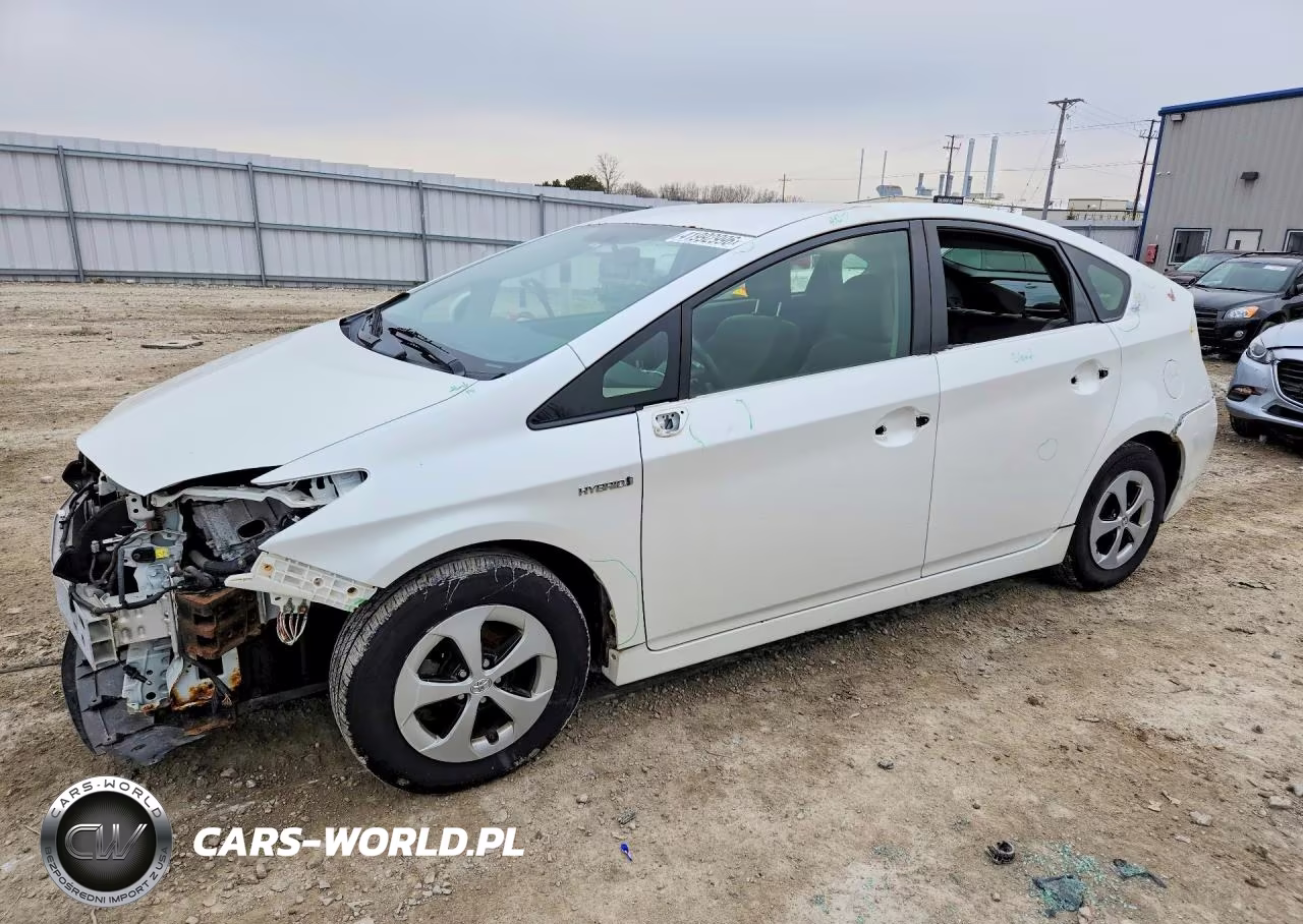 2014 Toyota Prius Three – zdjęcie 1 z 13