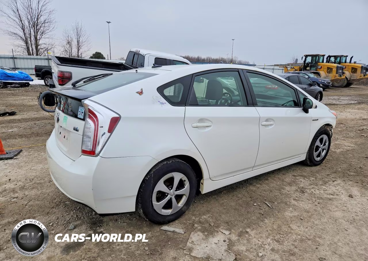 2014 Toyota Prius Three VIN:JTDKN3DU6E0375410 - 3