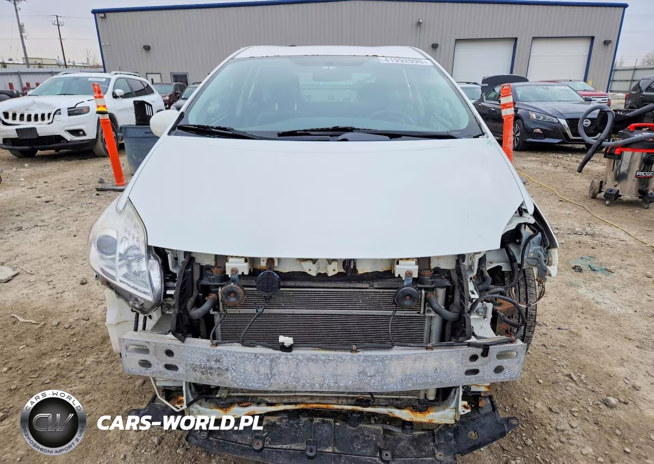 2014 Toyota Prius Three VIN:JTDKN3DU6E0375410 - 5