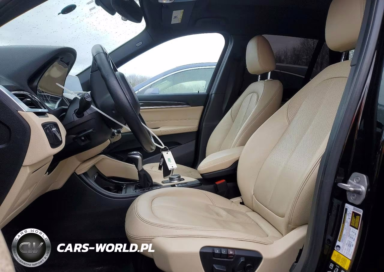 2017 BMW X1 VIN:WBXHT3C3XH5F71842 - 7