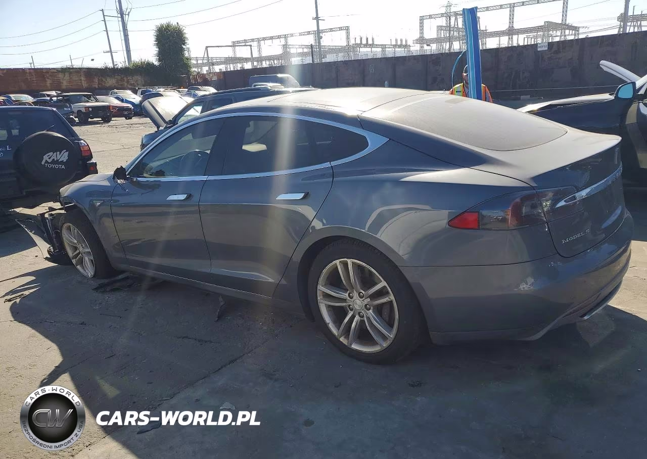 2013 Tesla Model S VIN:5YJSA1CN9DFP15689 - 2