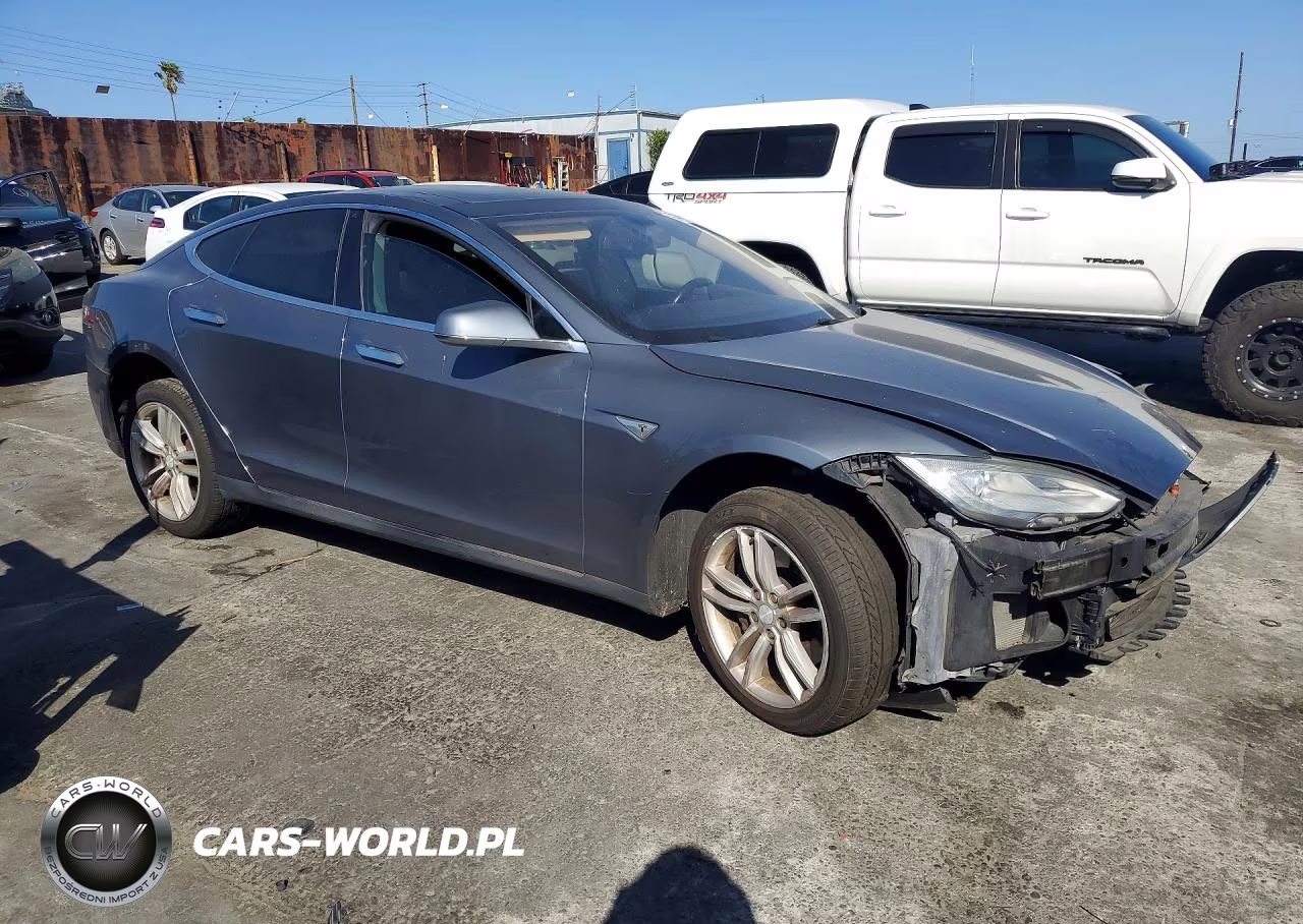 2013 Tesla Model S VIN:5YJSA1CN9DFP15689 - 4