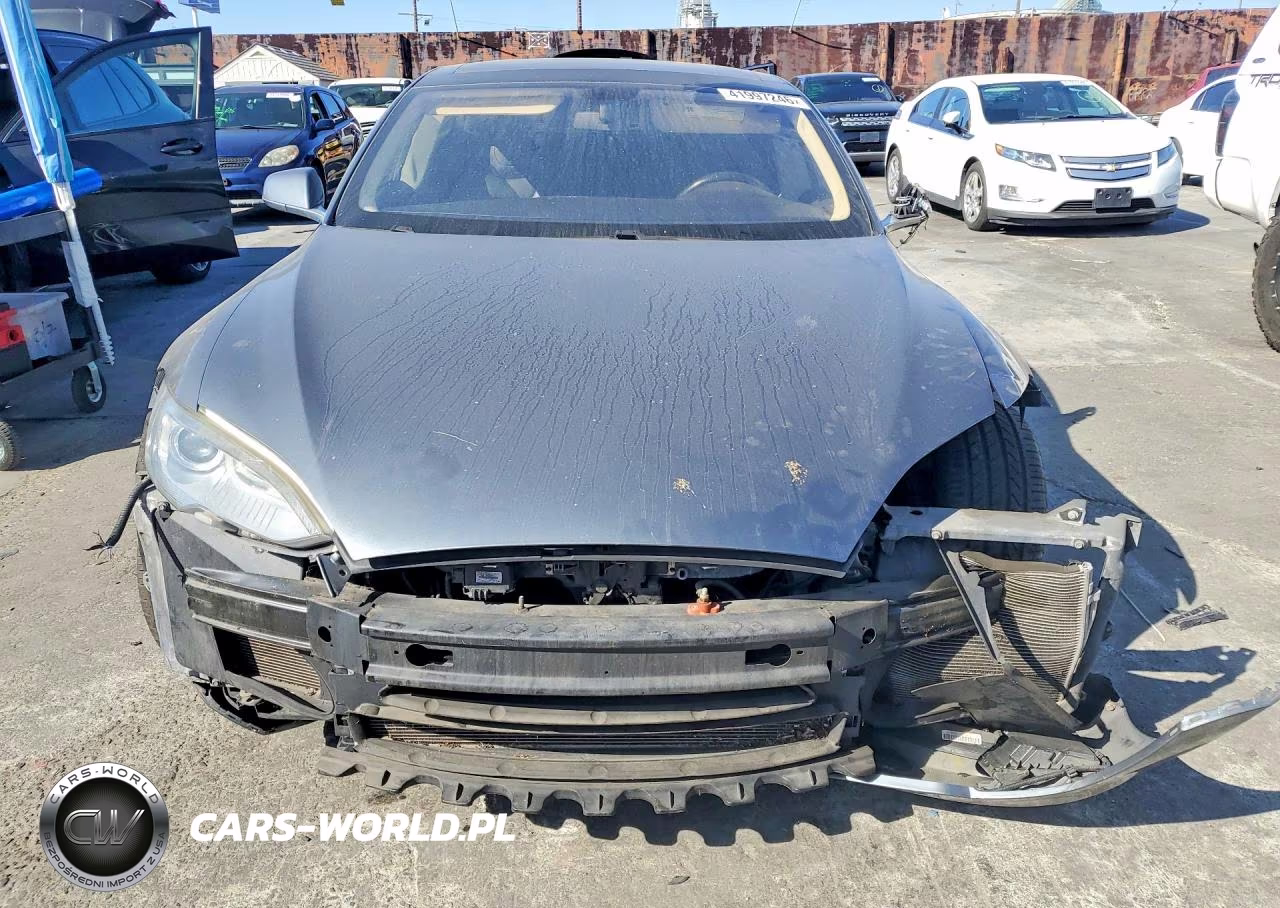2013 Tesla Model S VIN:5YJSA1CN9DFP15689 - 5