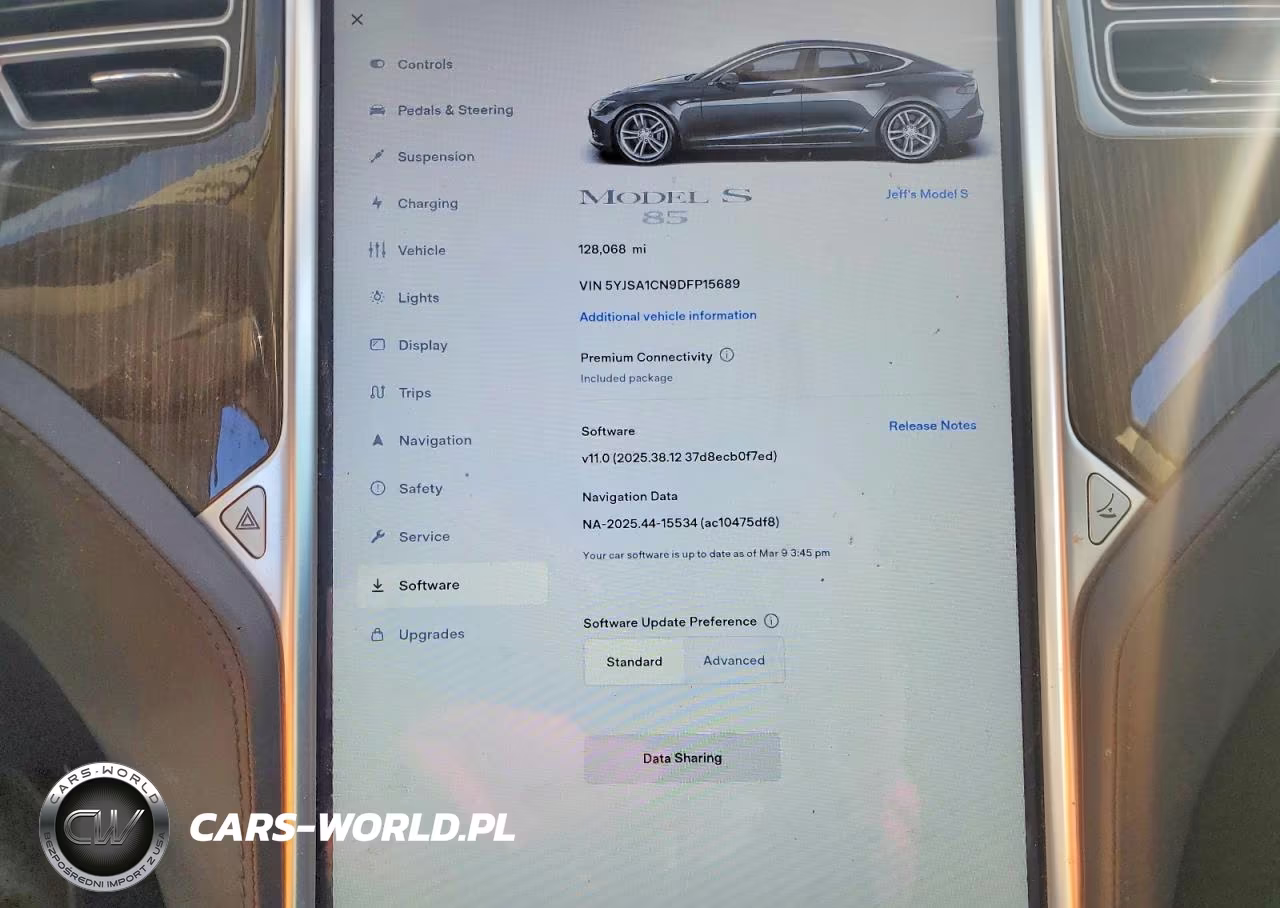 2013 Tesla Model S VIN:5YJSA1CN9DFP15689 - 9