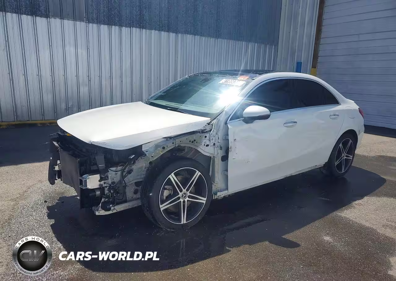 2021 Mercedes-Benz A 220