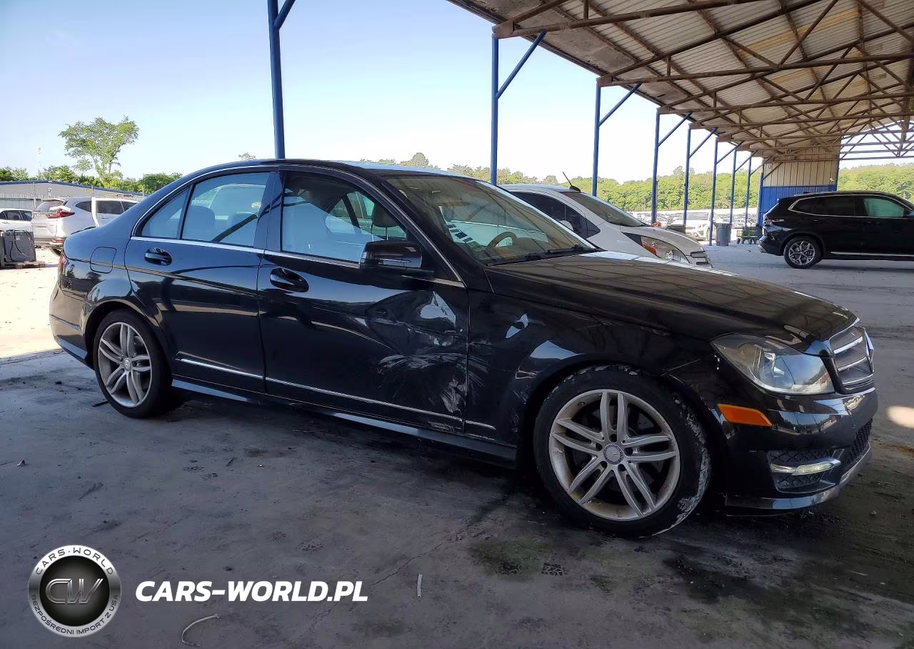 2013 Mercedes-Benz C 300 4Matic VIN:WDDGF8AB1DR292535 - 4