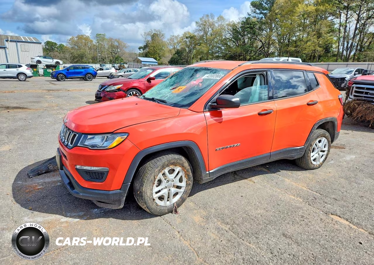 2018 Jeep Compass Sport VIN:3C4NJCABXJT250709 - 1
