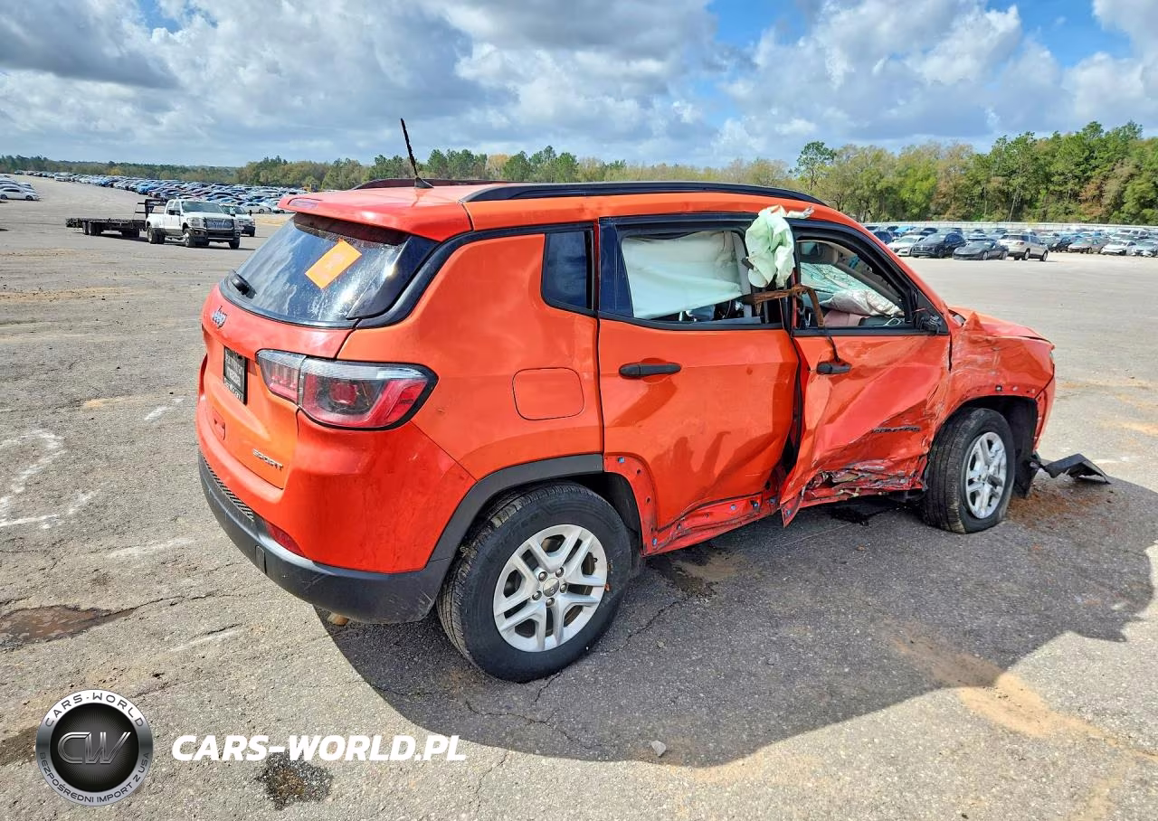 2018 Jeep Compass Sport VIN:3C4NJCABXJT250709 - 3
