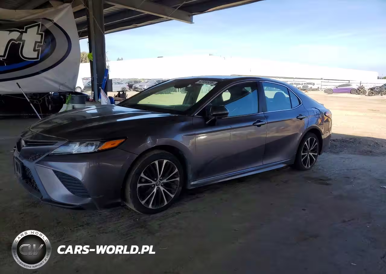 2020 Toyota Camry Se