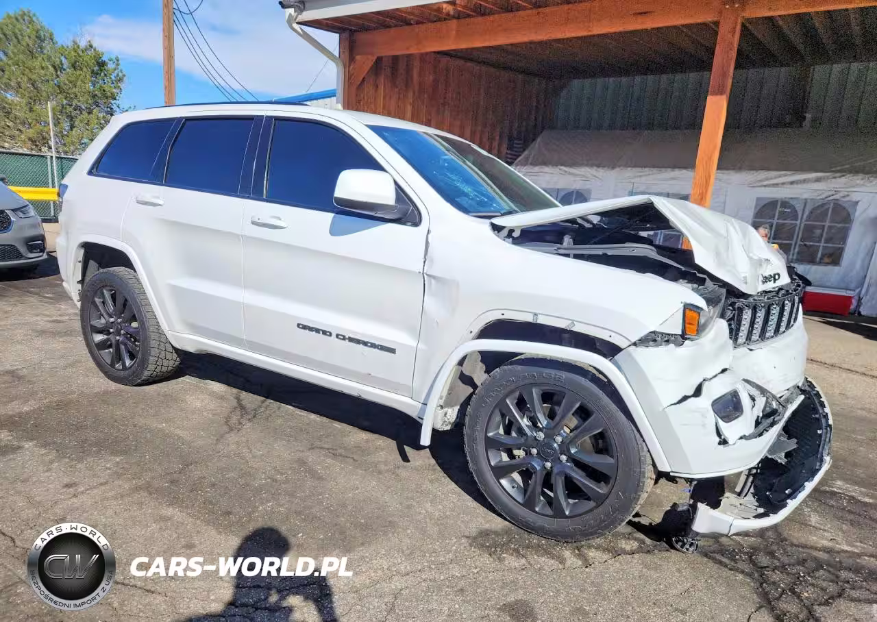 2018 Jeep Grand Cherokee Laredo VIN:1C4RJFAG6JC164792 - 4
