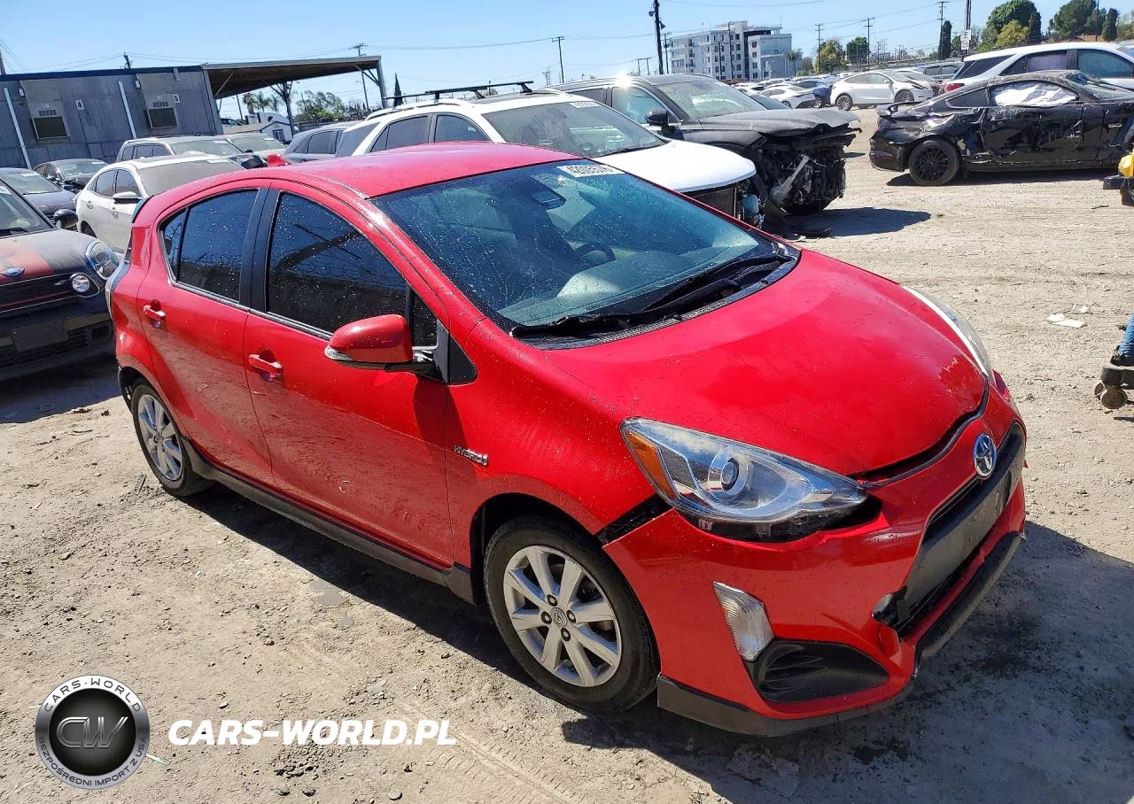 2017 Toyota Prius C Two VIN:JTDKDTB33H1595938 - 4
