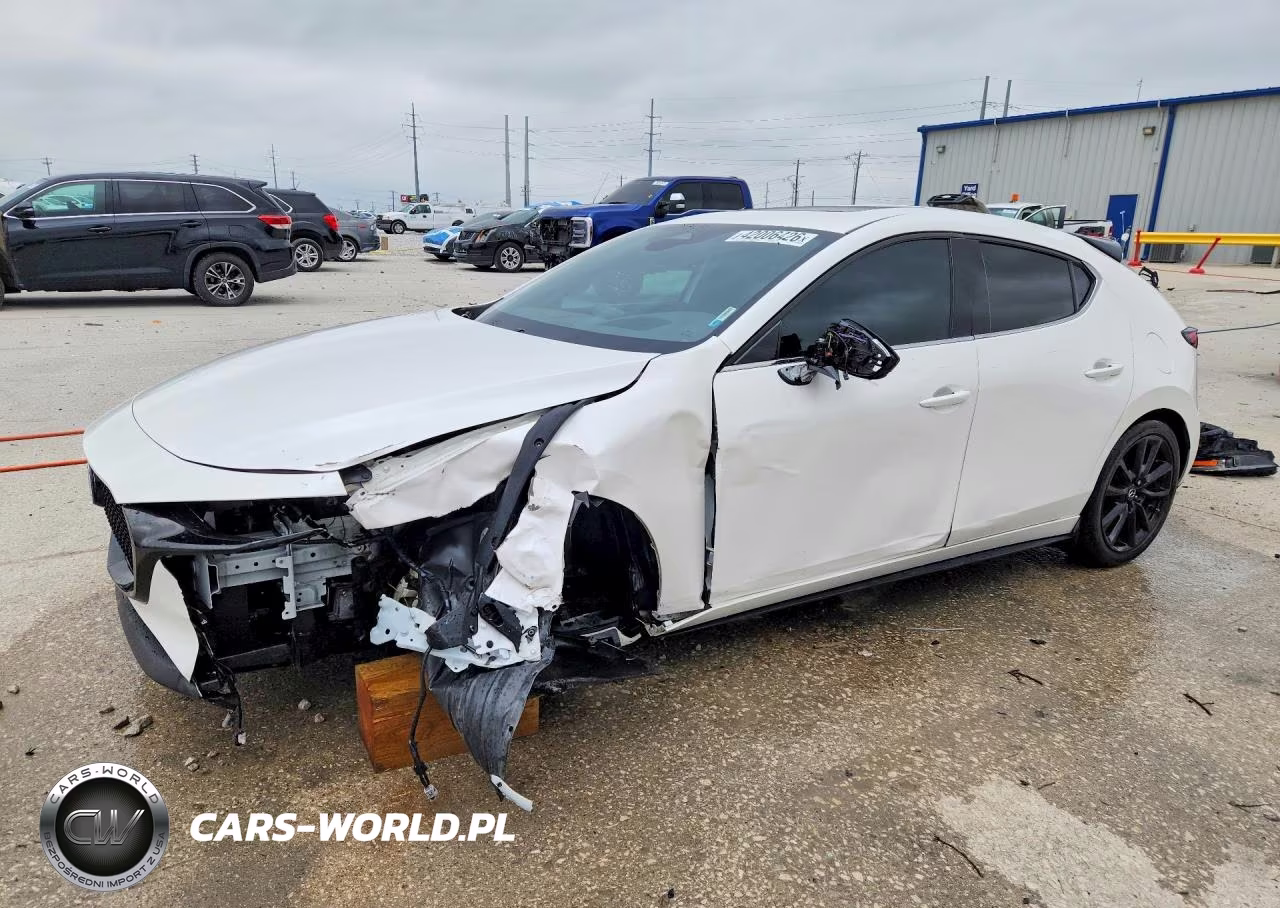 Główne zdjęcie 2024 Mazda 3 Premium Plus